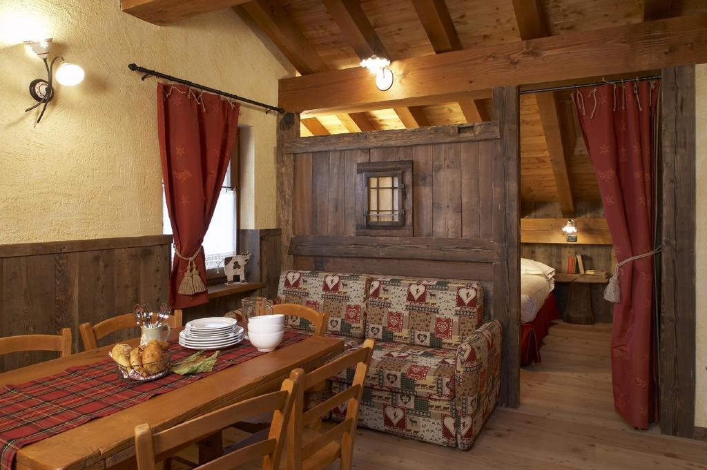 Residence Lo Peyo Champoluc Cameră foto