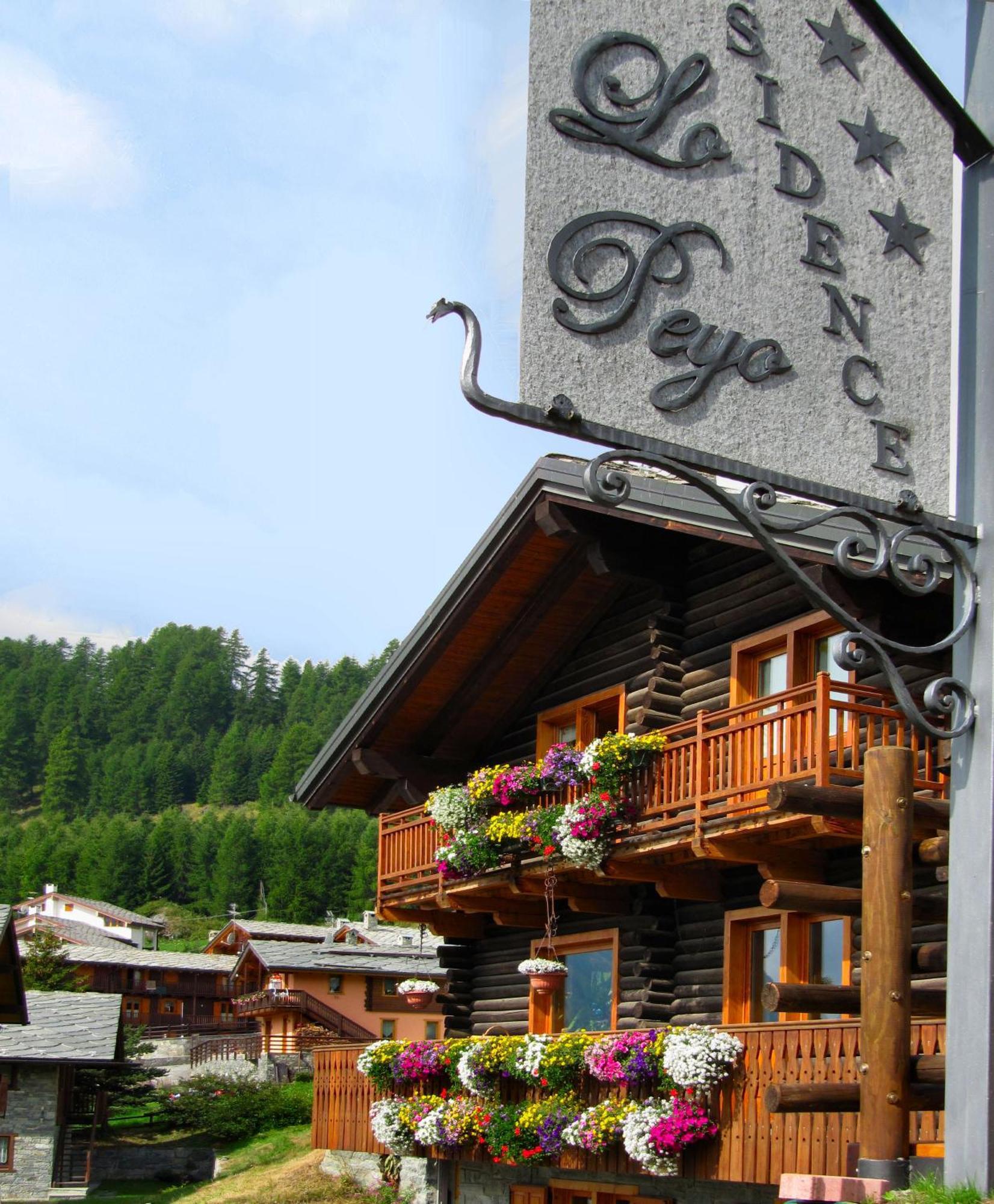 Residence Lo Peyo Champoluc Exterior foto